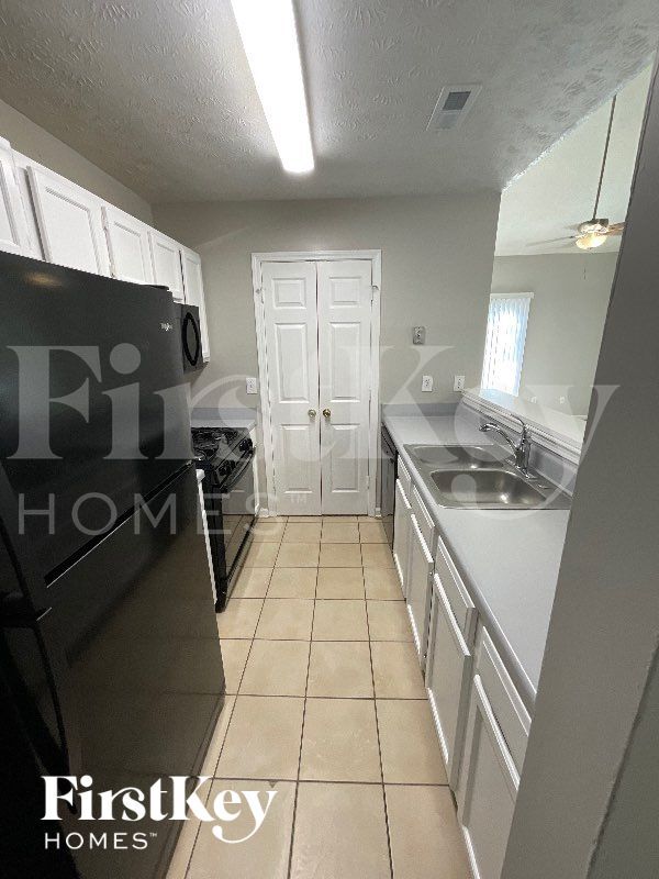 Foto del edificio - 3816 Benjamin Ct SW