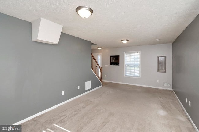 Building Photo - 101 Stingray Ct