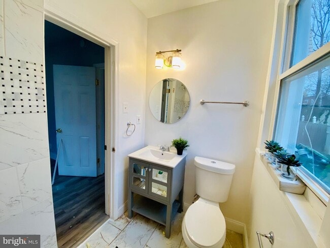 Building Photo - 518 Chestnut Hill Ave