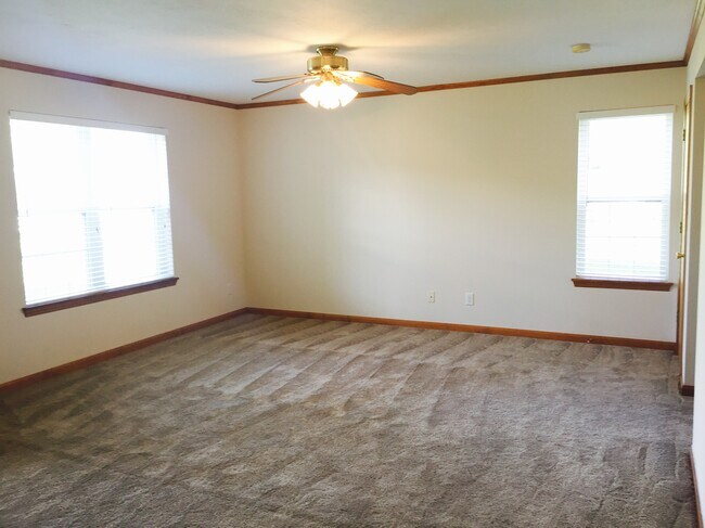 Building Photo - 4486 Picadilly Cir