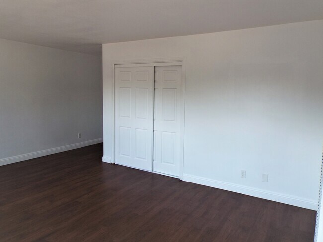 Studio - 7918 Painter Ave