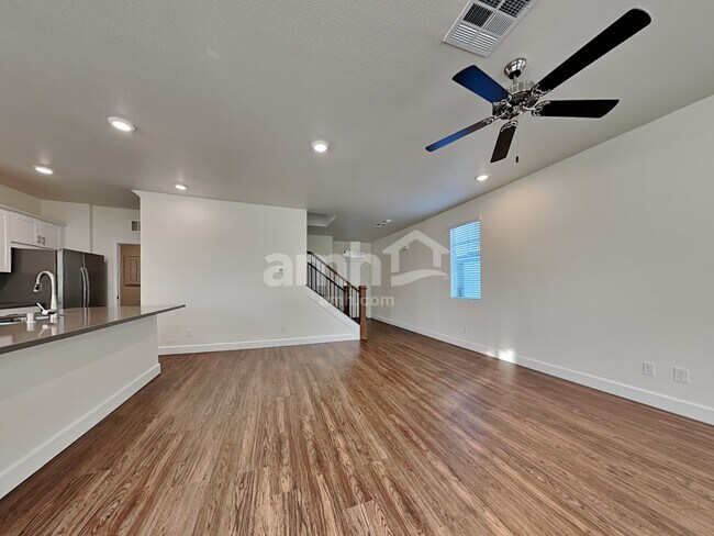 Building Photo - 1810 Macchia Ave