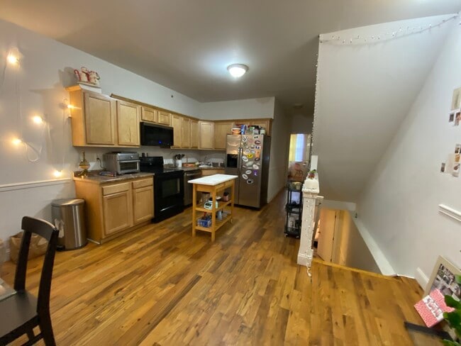 Building Photo - 1818 W Norris St, unit 1