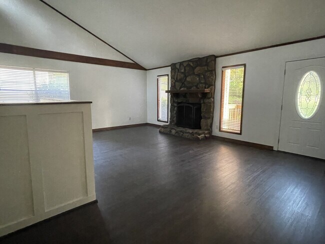 Building Photo - 1319 Gary Alan Trace