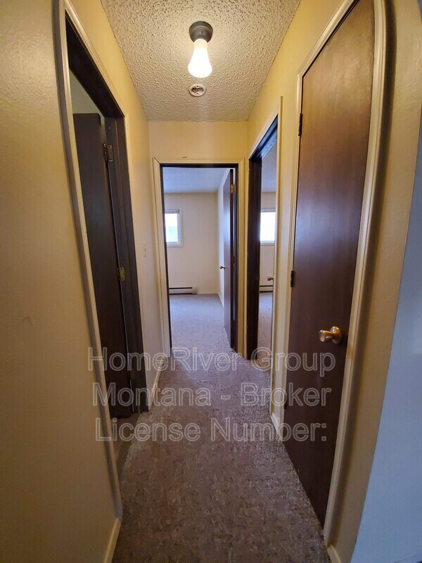 Building Photo - 909 Pattee Creek Dr