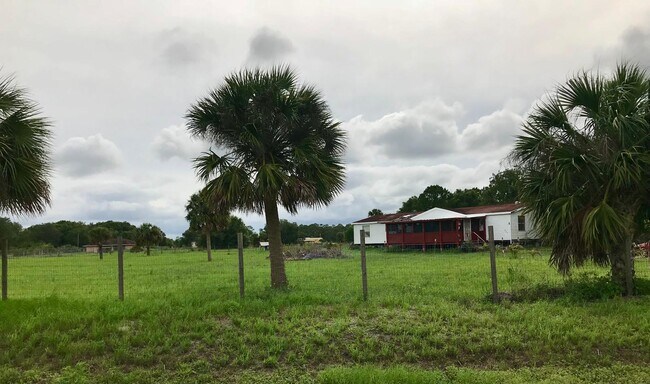 Foto del edificio - 350 N Brida St