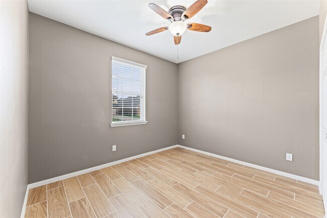 Building Photo - 1706 Zeppelin Cir