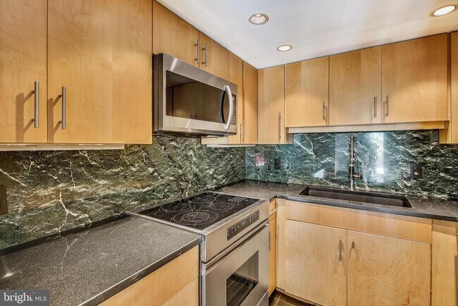 Foto del edificio - 3210 Grace St NW