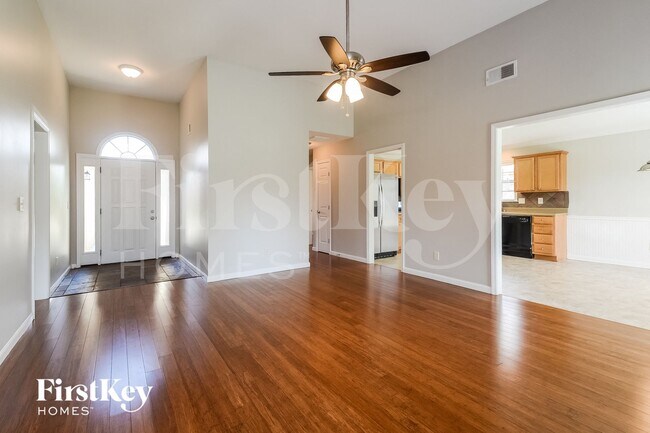 Building Photo - 213 Queens Gate