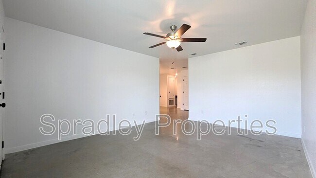 Foto del edificio - 9126B Winding Ct