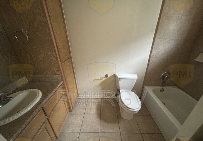 Foto del edificio - 3802 S Radisson Ave