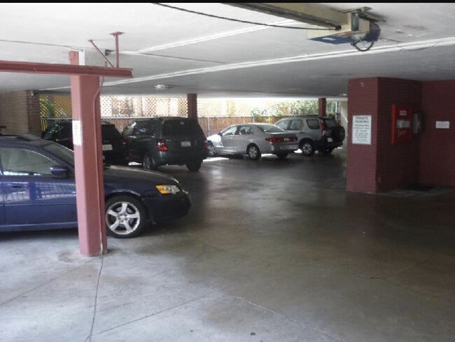 Building Photo - Woolsey Walk