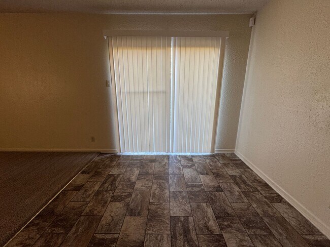 Foto del edificio - 3609 Hereford Ln