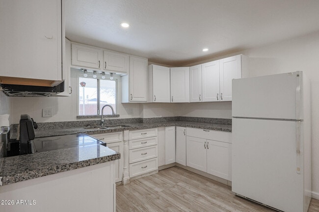 Building Photo - 6659 W Carol Ann Way