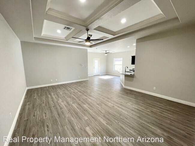 Building Photo - 3 br, 2 bath House - 3392 N. Apache St.