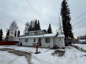 Building Photo - 123 4th Ave