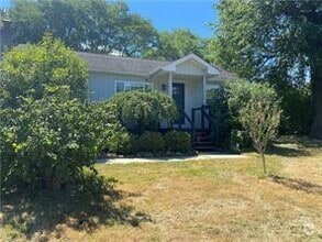 Building Photo - 453 Clove Rd
