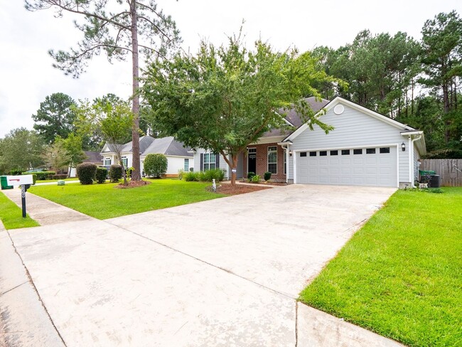 Building Photo - Spacious 4BR House in Valdosta