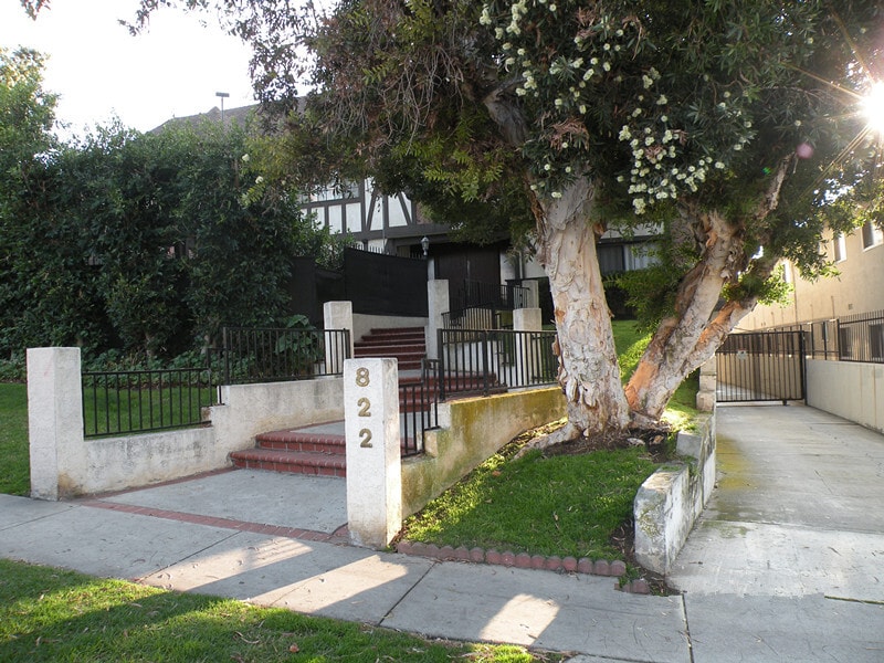 Primary Photo - 822 Victor Ave