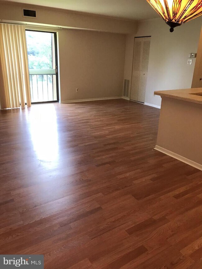 Foto del edificio - 49303 Delaire Landing Rd