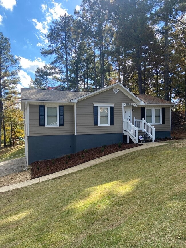 Building Photo - 8218 Country Cir