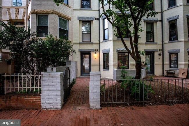 Building Photo - 1124 25th St NW