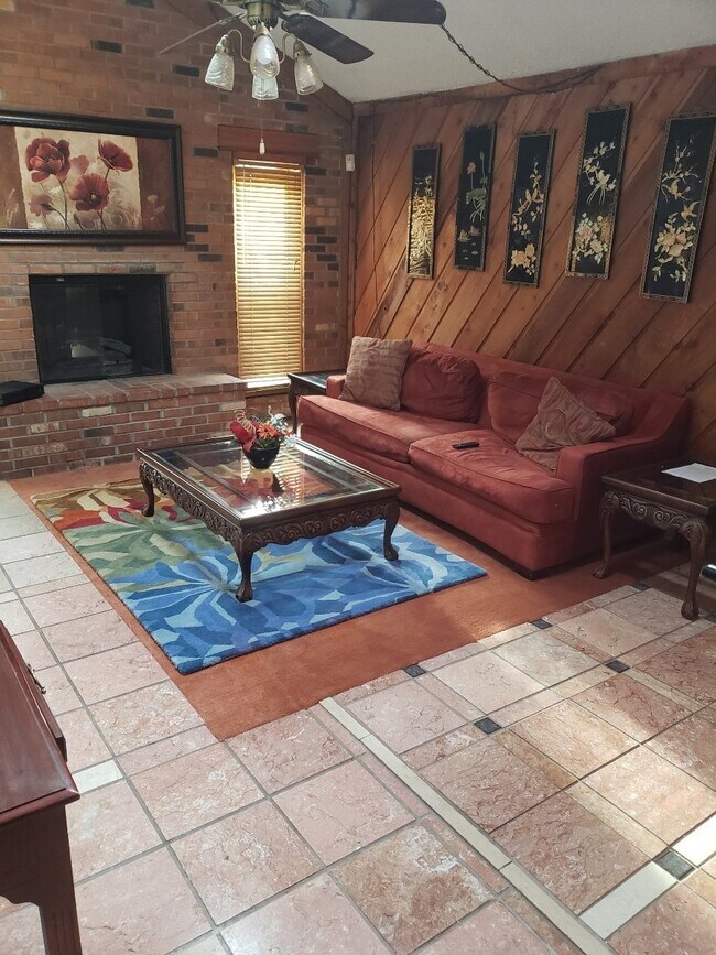 Foto del edificio - 5129 Earlston Ln
