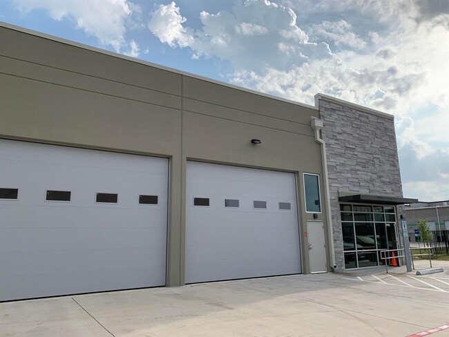 Building Photo - 1435 FM 1463 Rd