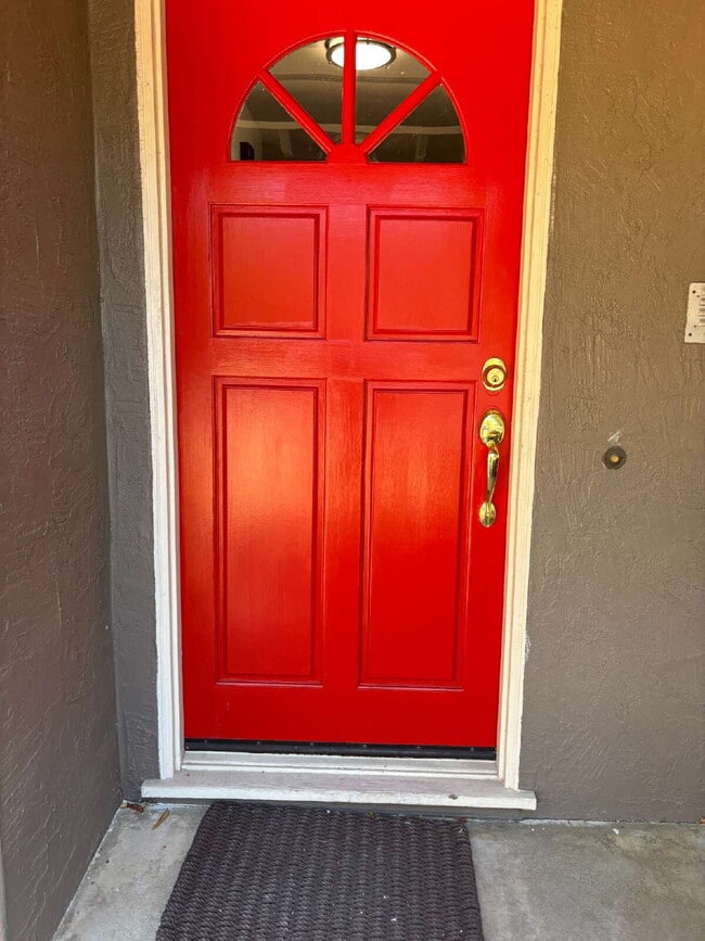 Building Photo - "Charming Lafayette Retreat: 3-Bedroom Hom...