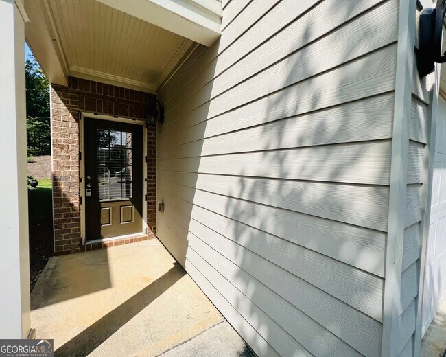 Building Photo - 256 Highland Pointe Cir E