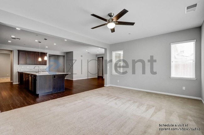 Foto del edificio - 529 Brinwood Way
