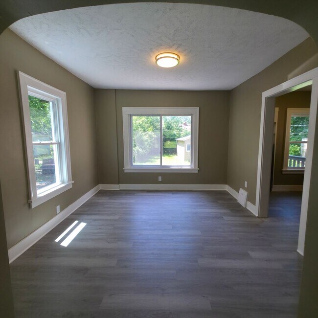 Foto del edificio - Cleveland Heights 3-Bed Single-Family