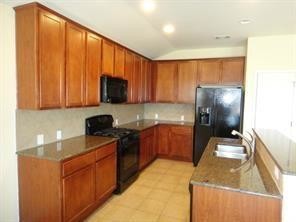 Building Photo - 15008 Fernhill Dr