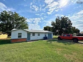 Building Photo - 1401 E Cortez Dr