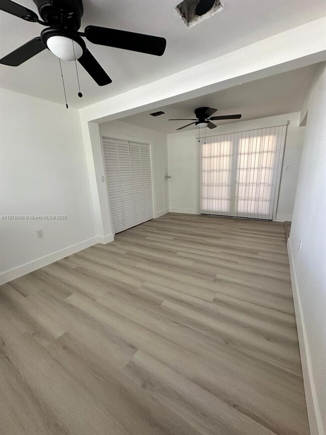 Building Photo - 3101 SW 102nd Pl
