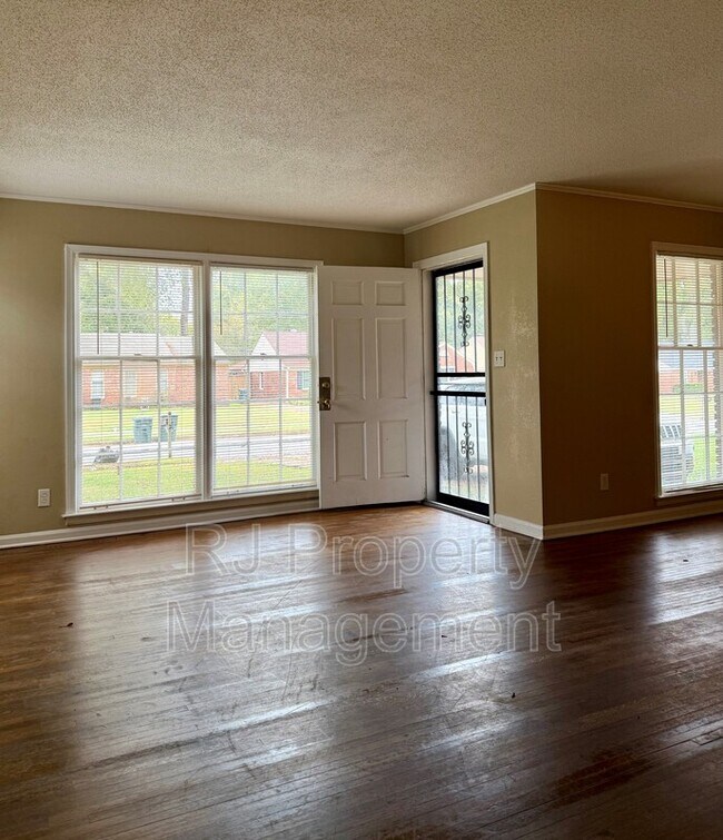 Foto del edificio - 3458 Sophia St