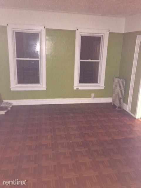 Foto del edificio - 3 br, 1 bath House - 638 Taylor Ave 2C