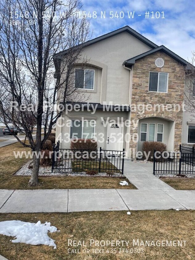 Foto principal - Beautiful Bridgerland Meadows Town Home! A...