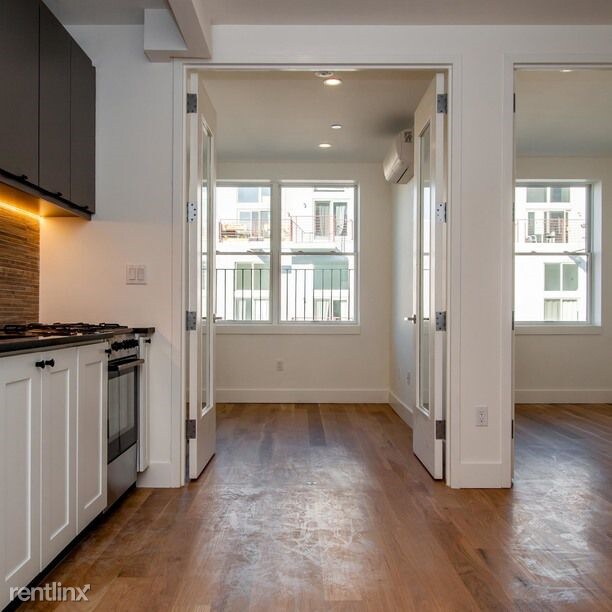 Building Photo - 4 br, 1 bath  - 89 Montrose Ave 4R