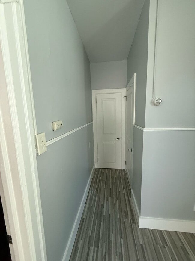 Interior Photo - Oak Woods Collingswood