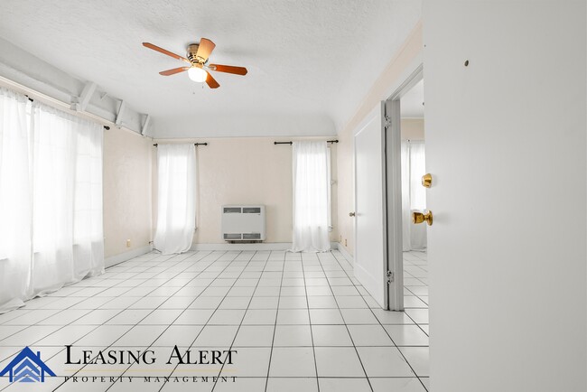 Photo - 108 S Cummings St Townhome