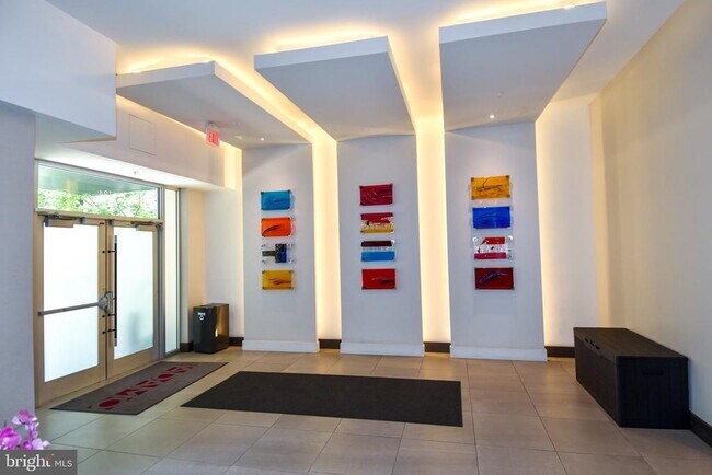 Foto del edificio - 1794 Lanier Pl NW