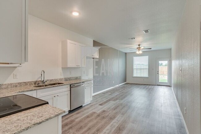 Foto del edificio - $1630! 3 Bed 2 1/2 Bath home in FORT WORTH!
