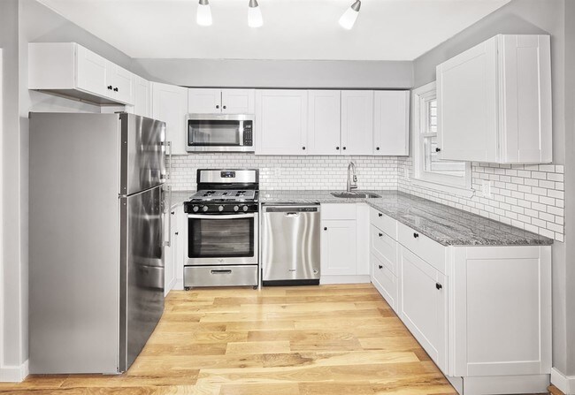 Foto del edificio - 232 Hancock Ave