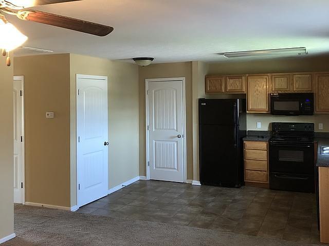 Building Photo - 560 Village Creek Dr