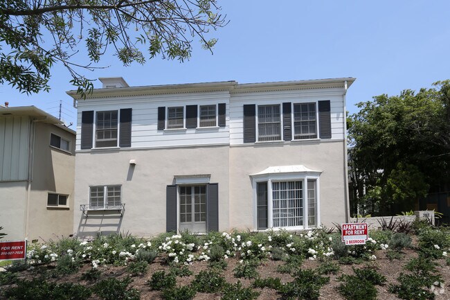 Foto del edificio - 352 S Elm Dr