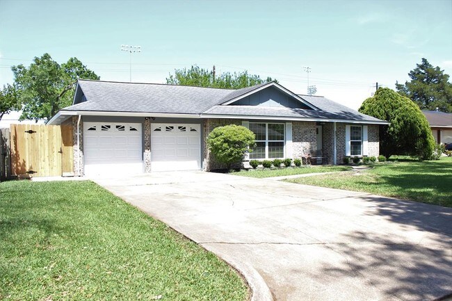 Building Photo - 9618 Emnora Ln