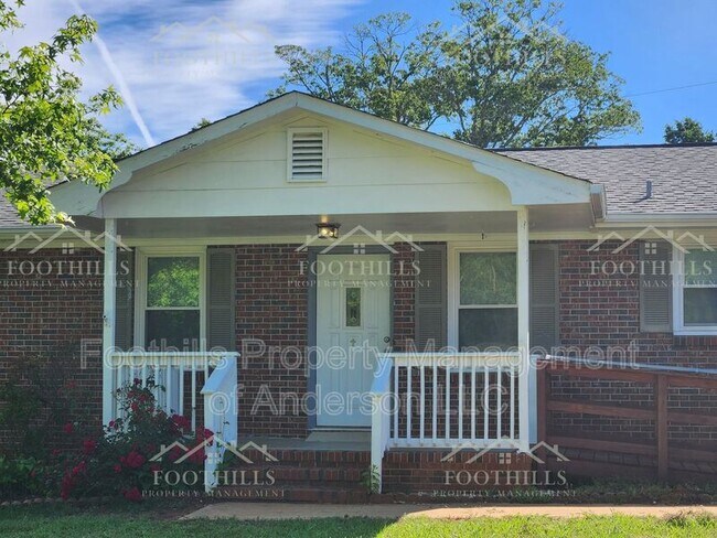 Foto del edificio - 211 Brady Cir