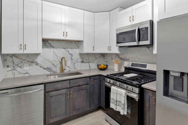 Ensemble Kitchen - Cadence of Newport