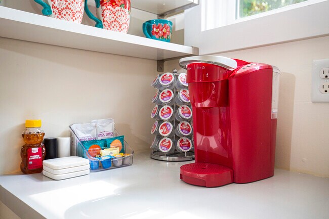 Building Photo - 1139 S Brook St